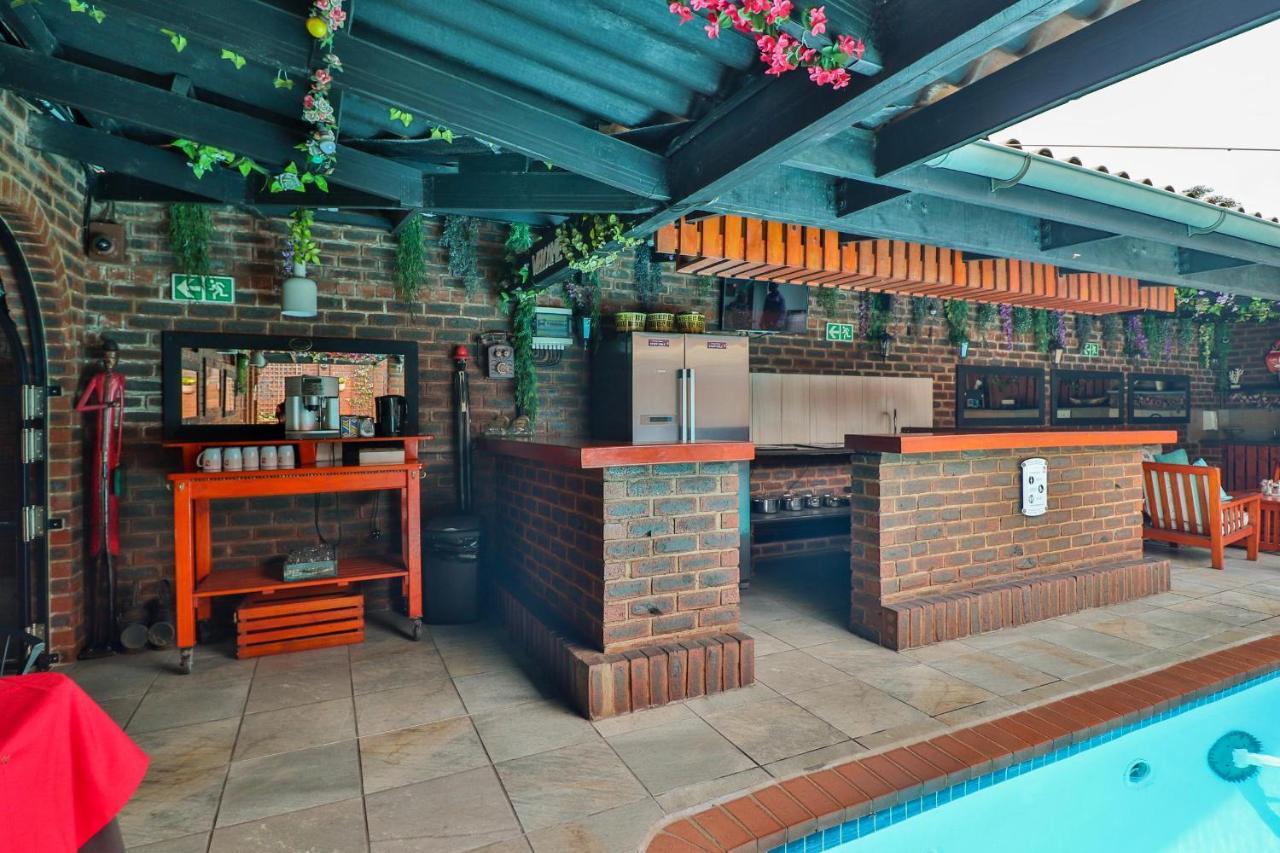 The Travel Inn Durban Exterior foto